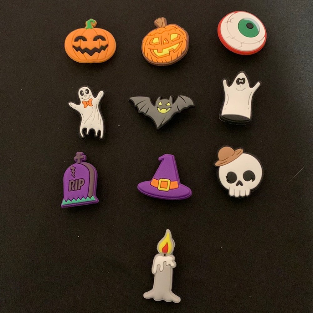 1017. 🎃 10-Pc Halloween Shoe Charms